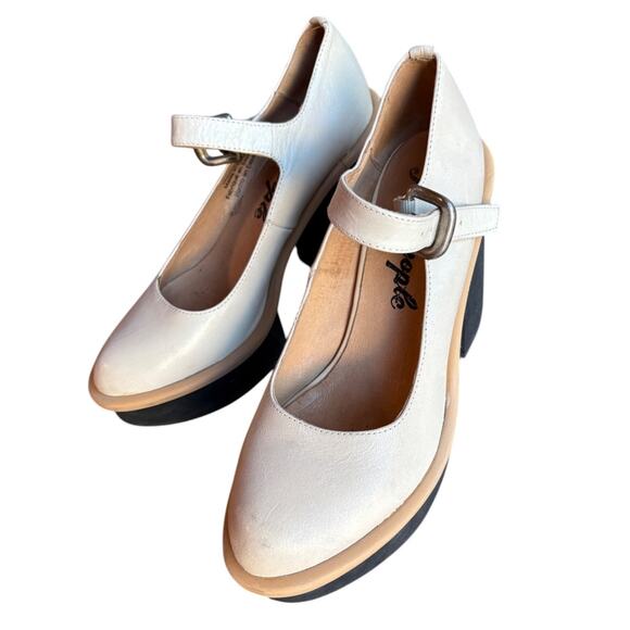 Free People Maggie Platform Mary Janes w Flaw - Missing Hardware - size 38/7.5 - Picture 8 of 15